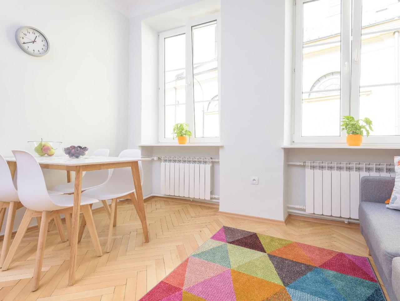 Bright And Modern Apartment In The Heart Of The Old And New Town Varsóvia Exterior foto