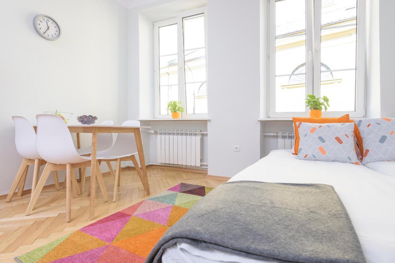 Bright And Modern Apartment In The Heart Of The Old And New Town Varsóvia Exterior foto